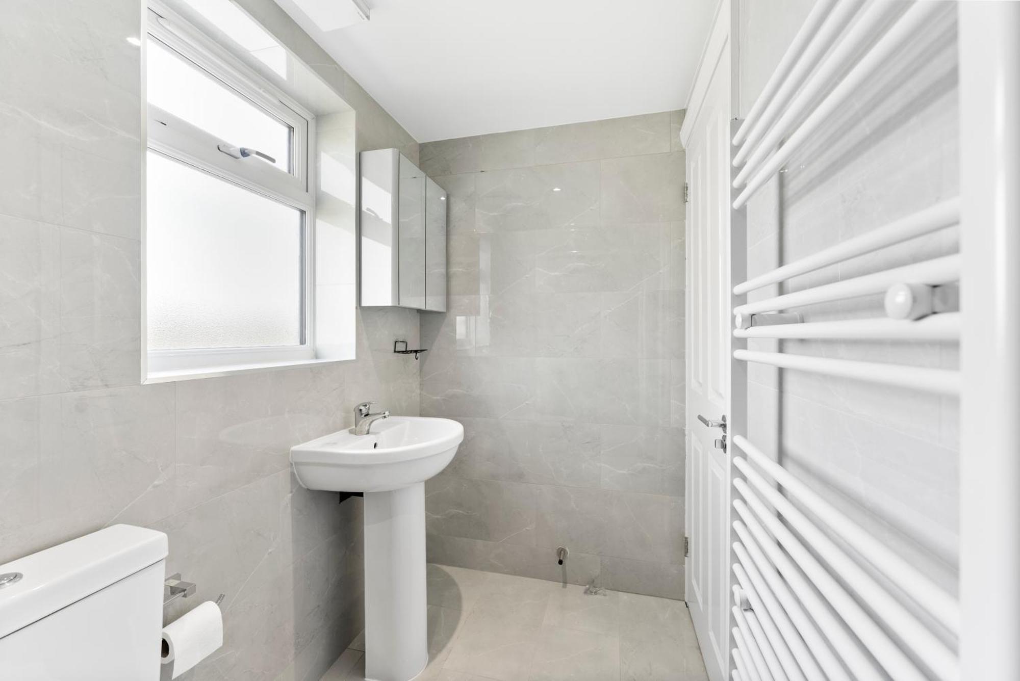 Stylish Wembley Gem - Parking -Sleeps 14 Λονδίνο Εξωτερικό φωτογραφία